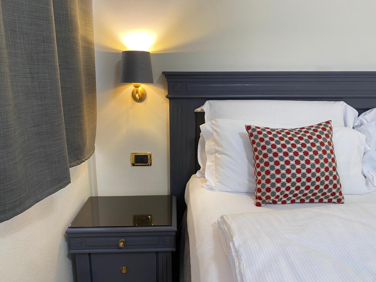 Standard Double Room,1344700436:JPEG