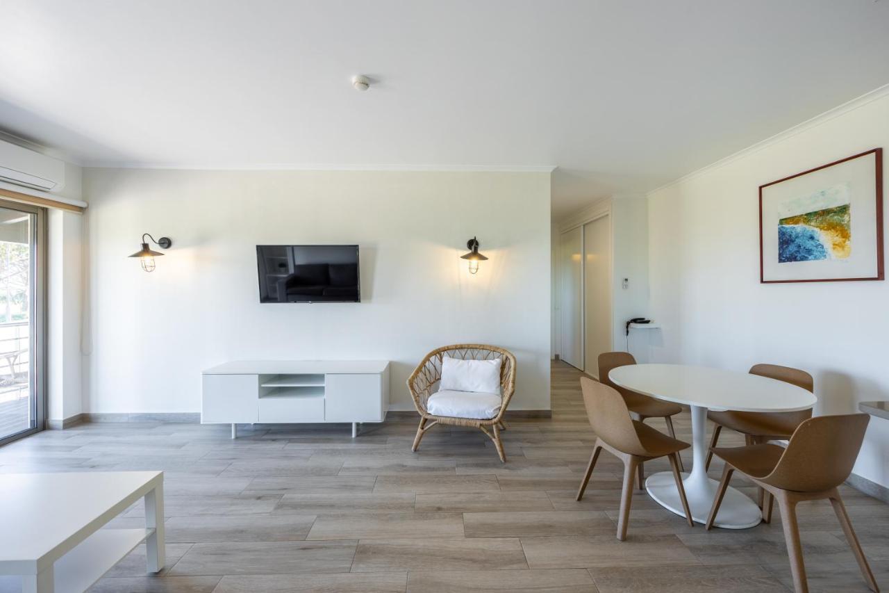 One-Bedroom Apartment Island Views Ground Floor