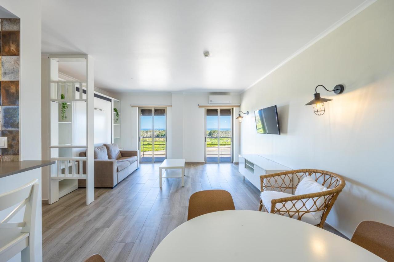 One-Bedroom Apartment Island Views Ground Floor