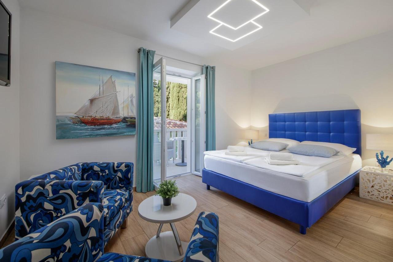 Luxury Double Room Terrace Pool view