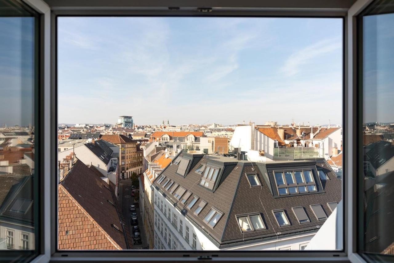 Standard King Room with One Single Bed and City View - Top Floor,1698871733:JPEG