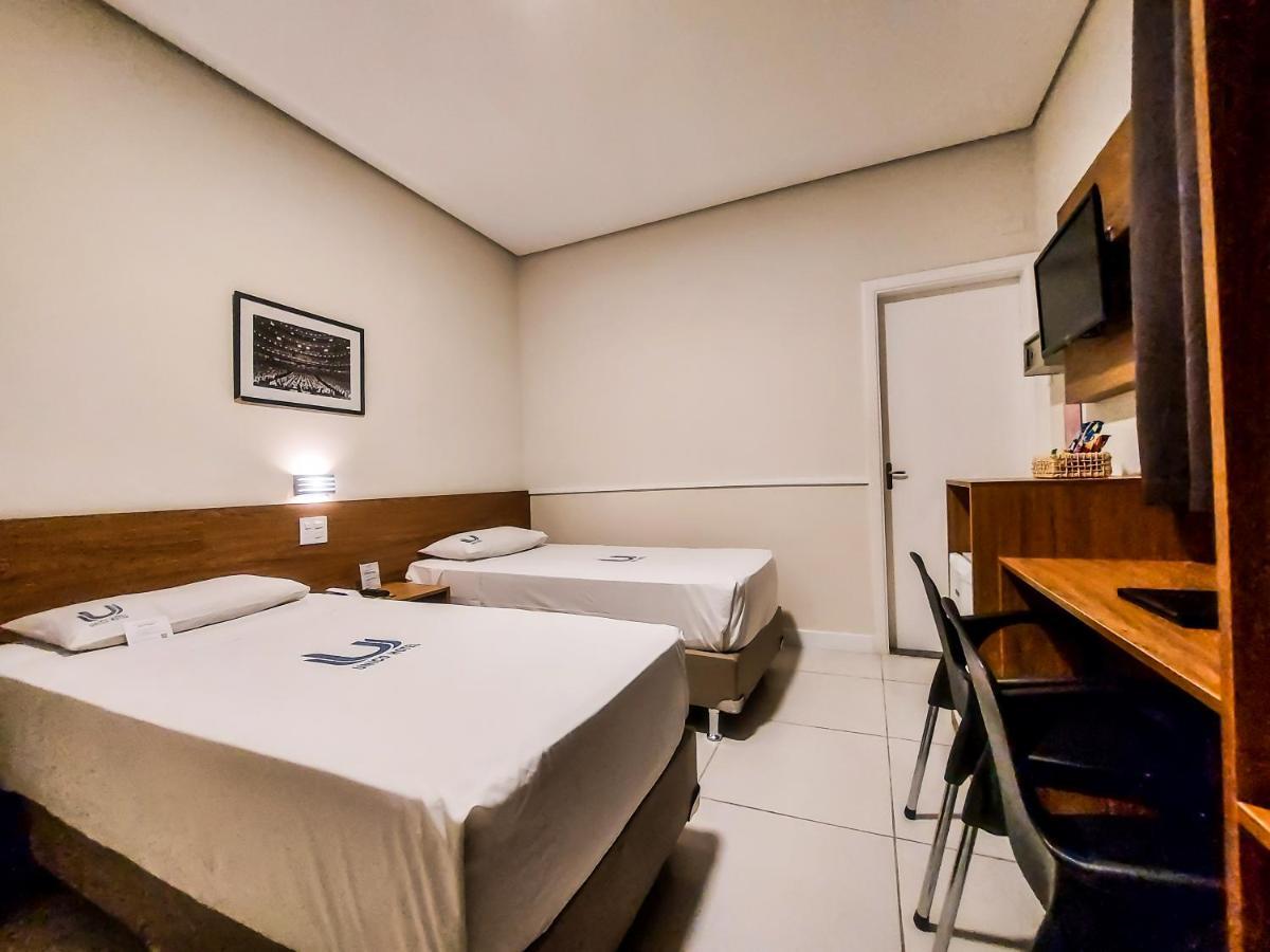 Quarto Twin