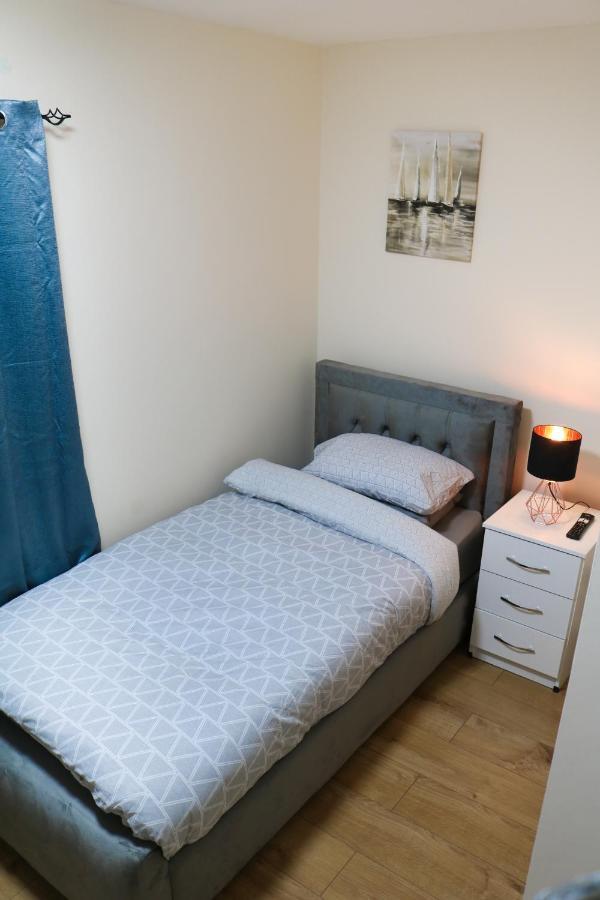 Single Room,1349725138:JPEG