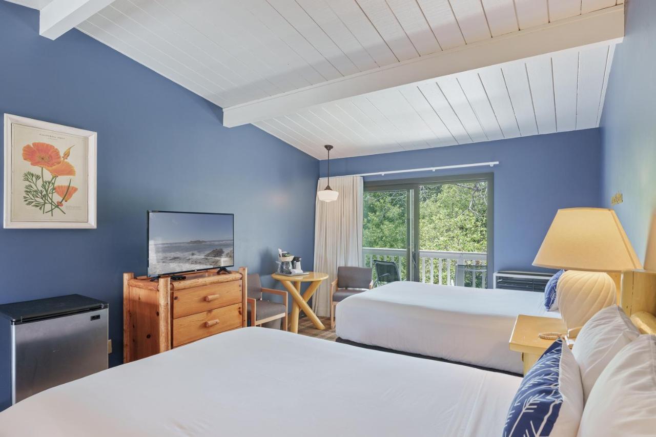 Standard Double Room Two Double Beds