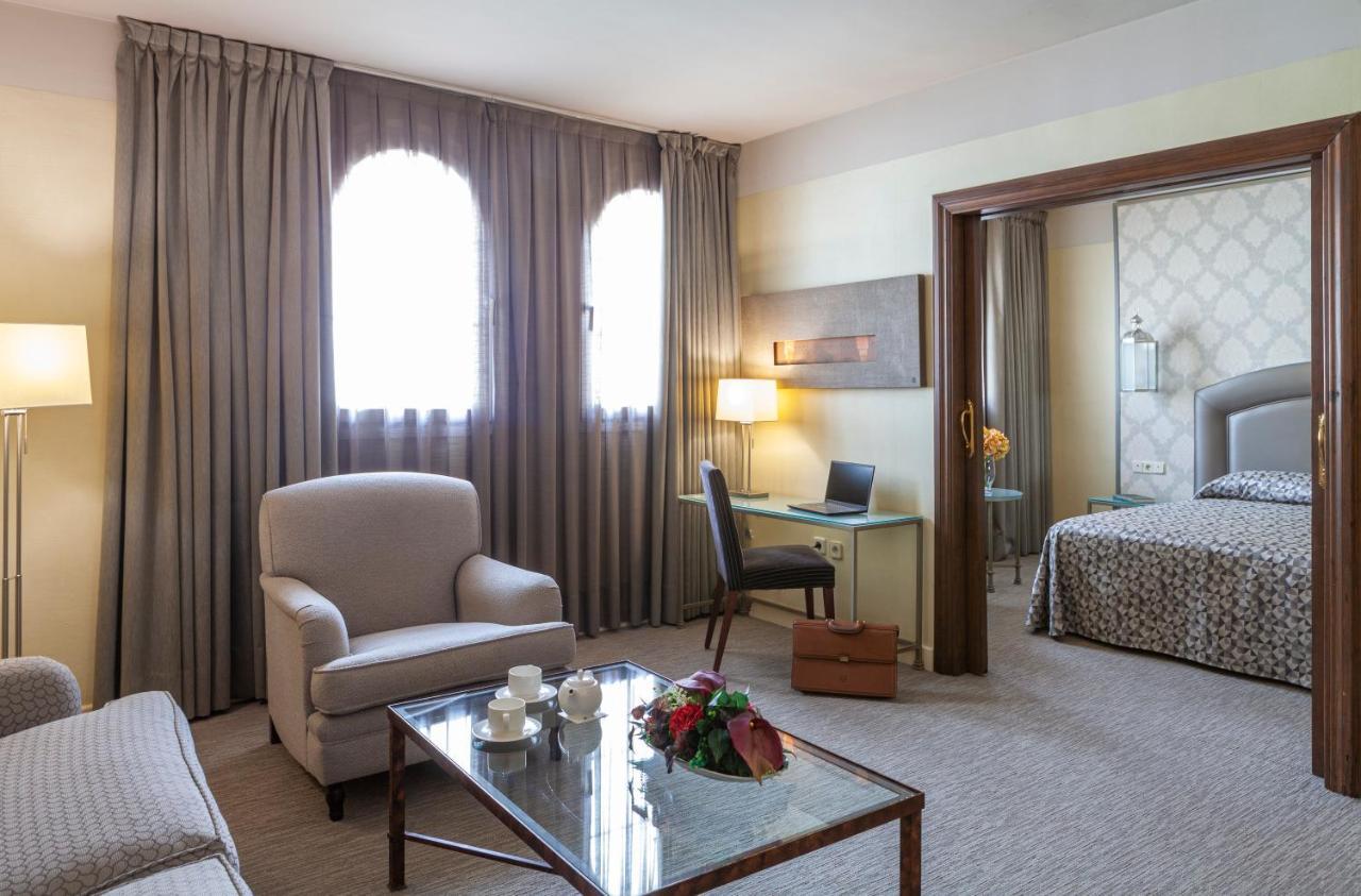 Family Junior Suite,1351367752:JPEG