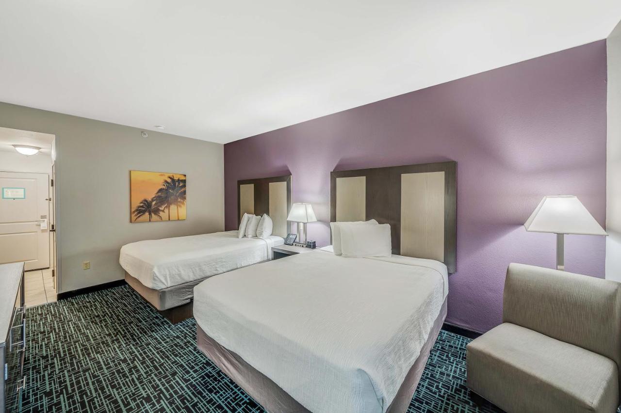 Deluxe Queen Room Two Queen Beds