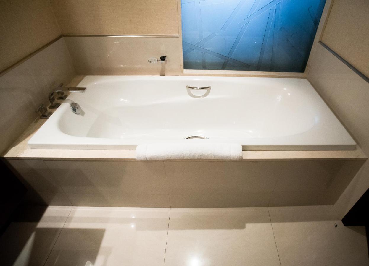 Quarto Duplo com 2 Camas de Casal