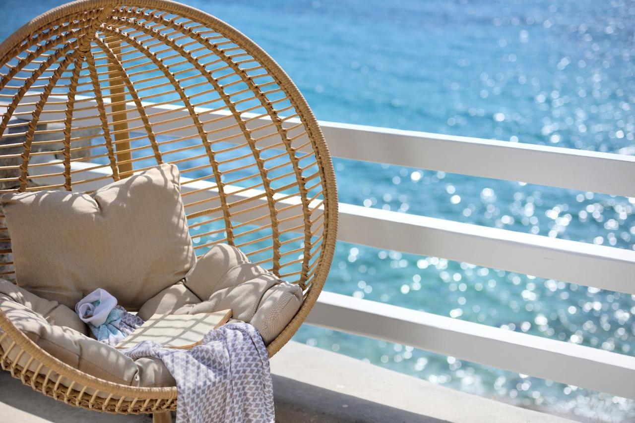 Luxury Beachfront Suite Outdoor Jetted Tub