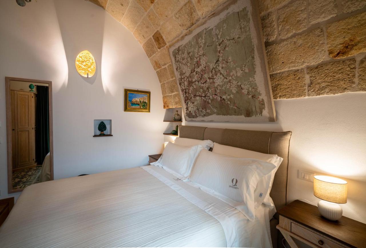 Deluxe Double Room Shower