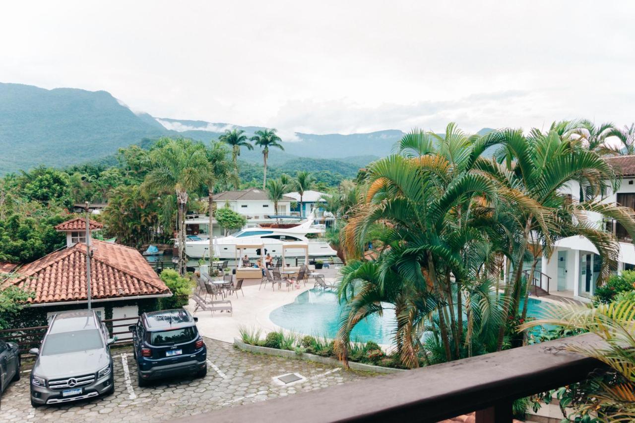 Superior Connecting Suite Pool View