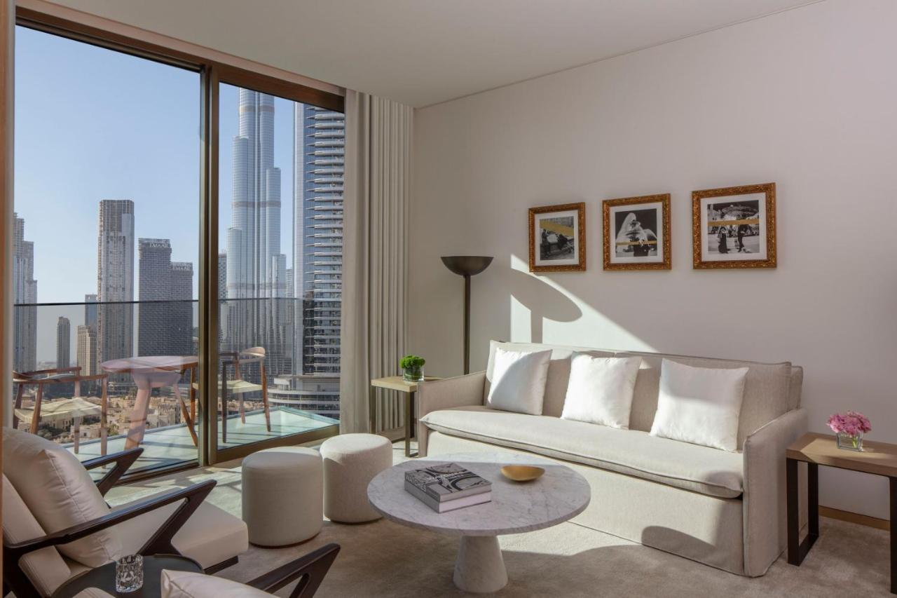 Deluxe Suite mit 1 Schlafzimmer mit Kingsize-Bett, Balkon und Blick auf den Burj Khalifa