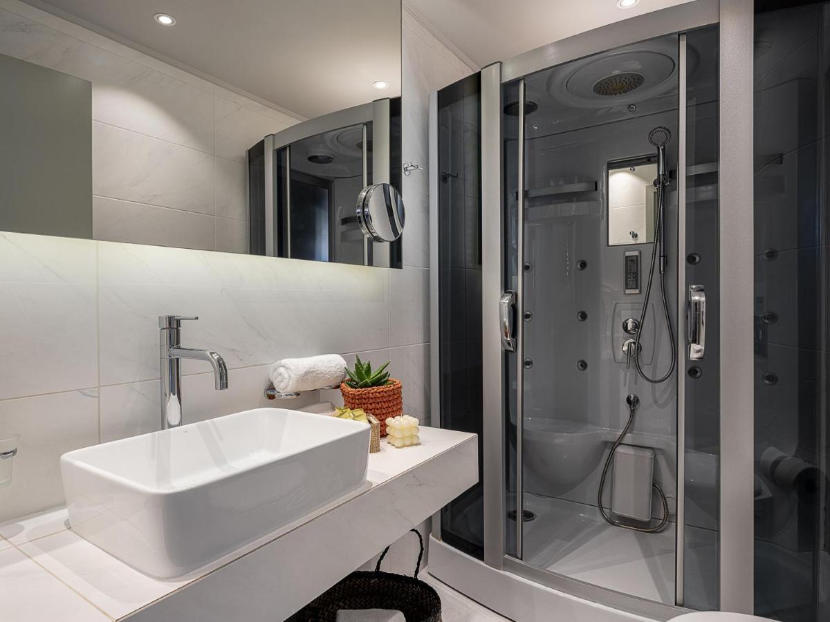 One Bedroom Suite