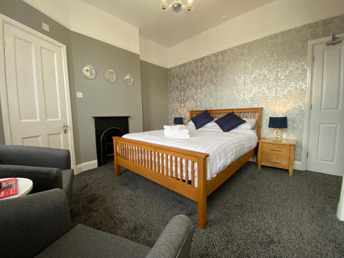 Classic Double Room Ensuite,1351185793:JPEG