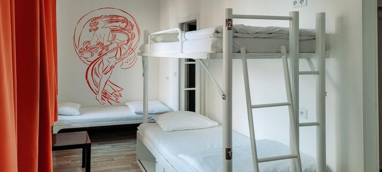Bed 7-Bed Mixed Dorm Ensuite