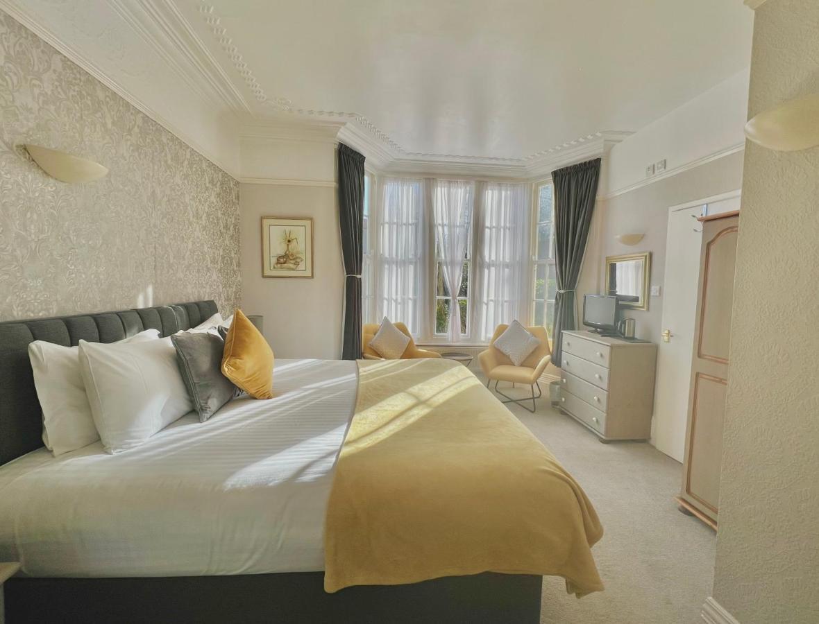 Double Room King Size Bed