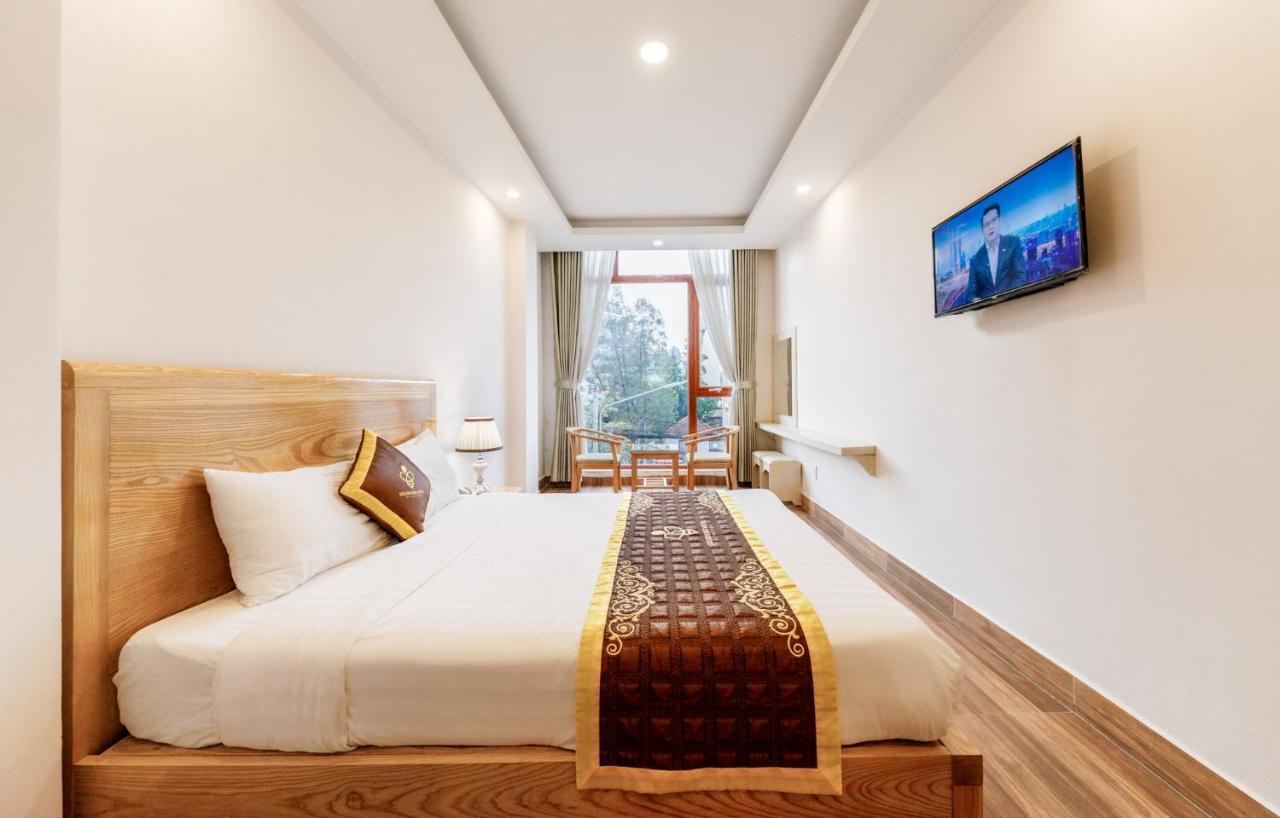 Queen Room Balcony