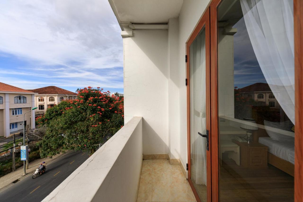 Queen Room Balcony