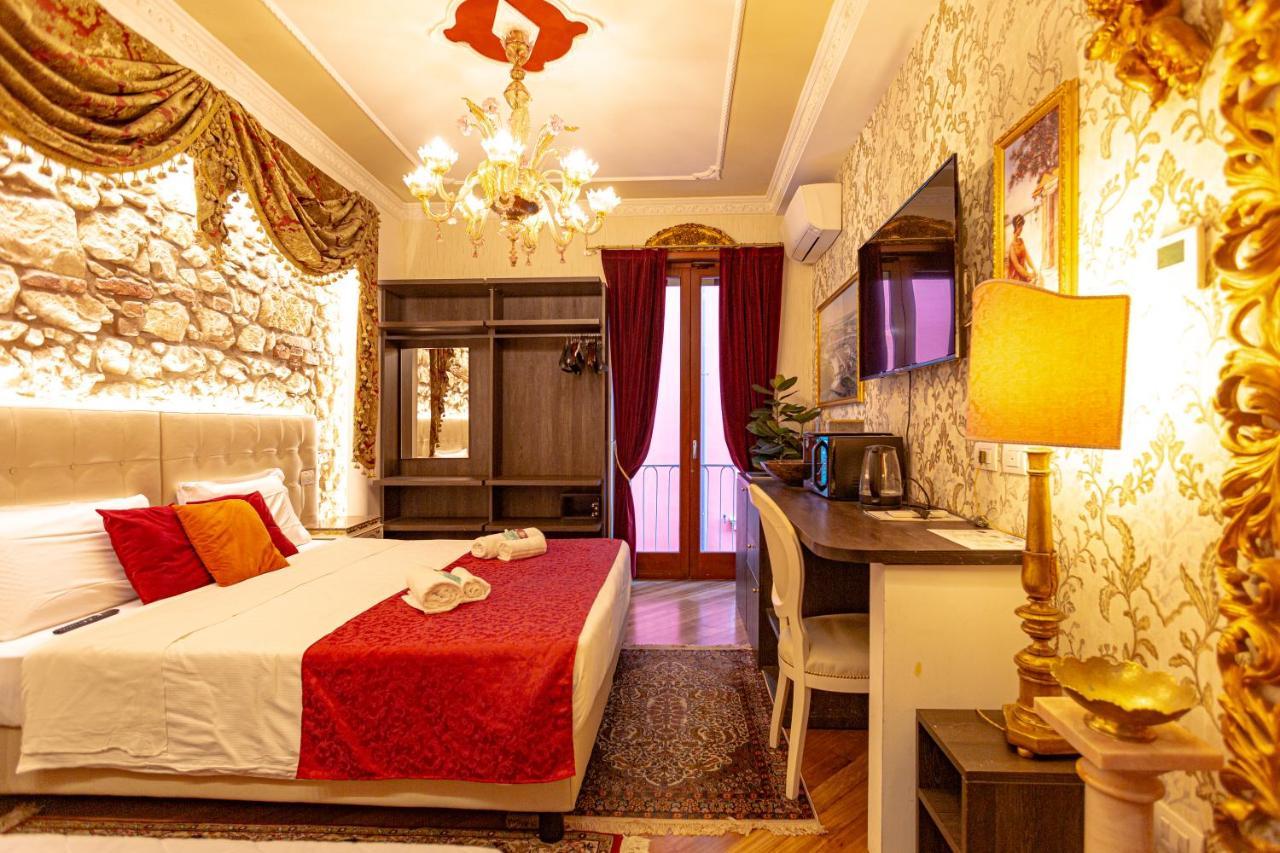 Luxury Triple Room