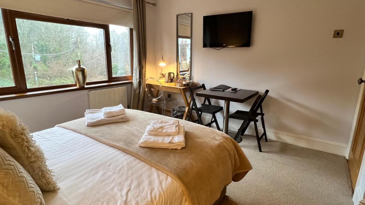 Double Room No Pets Allowed
