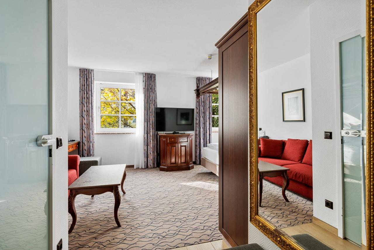 Superior Family Room