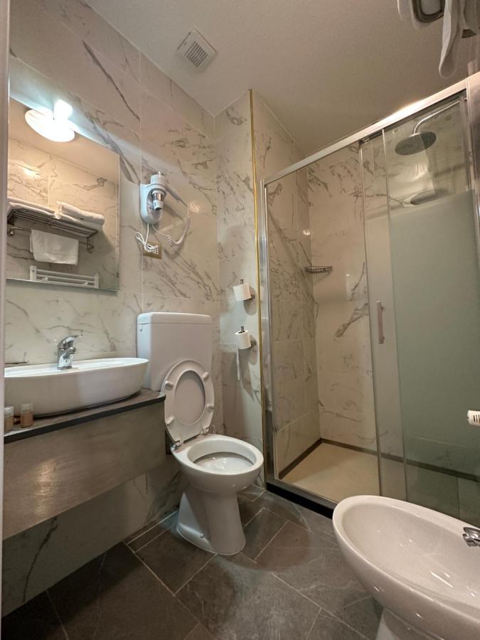 Double Room,1352467429:JPEG