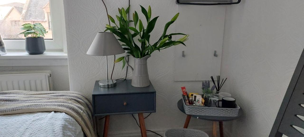 Small Single Room,1352640124:JPEG