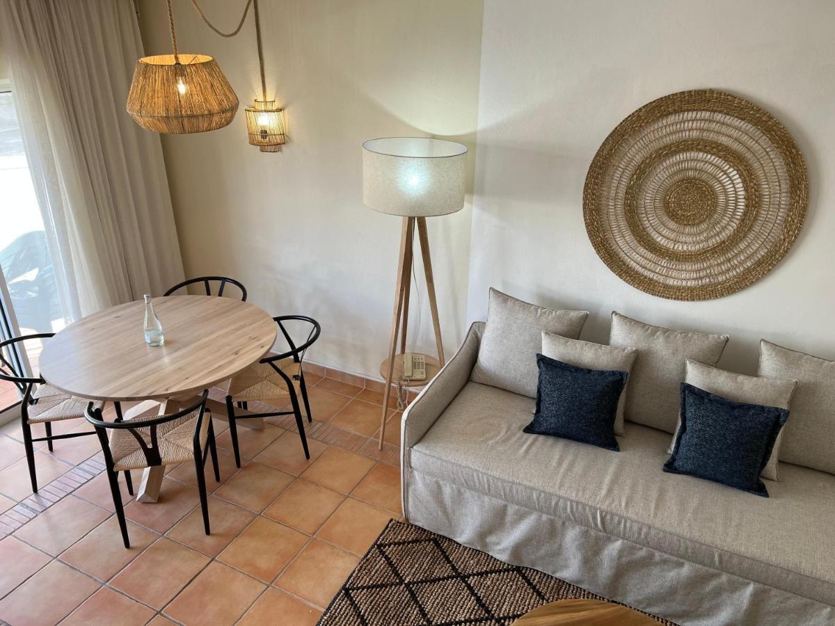 Superior One-Bedroom Apartment