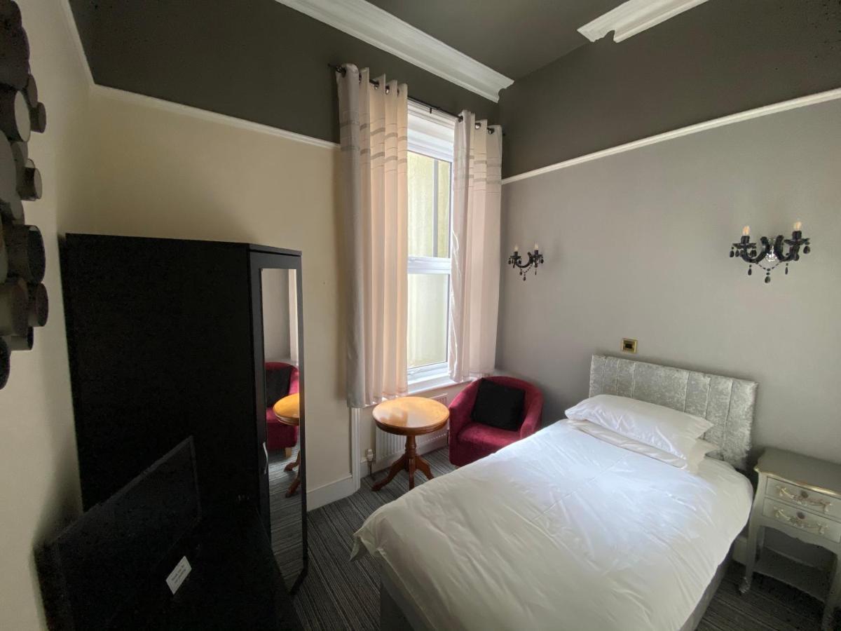 Single Room,1516376923:JPEG