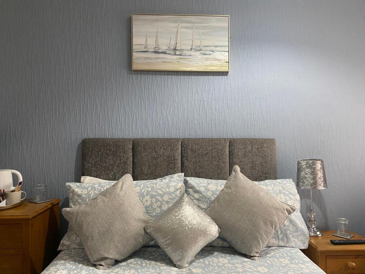 Double Room,1353638128:JPEG