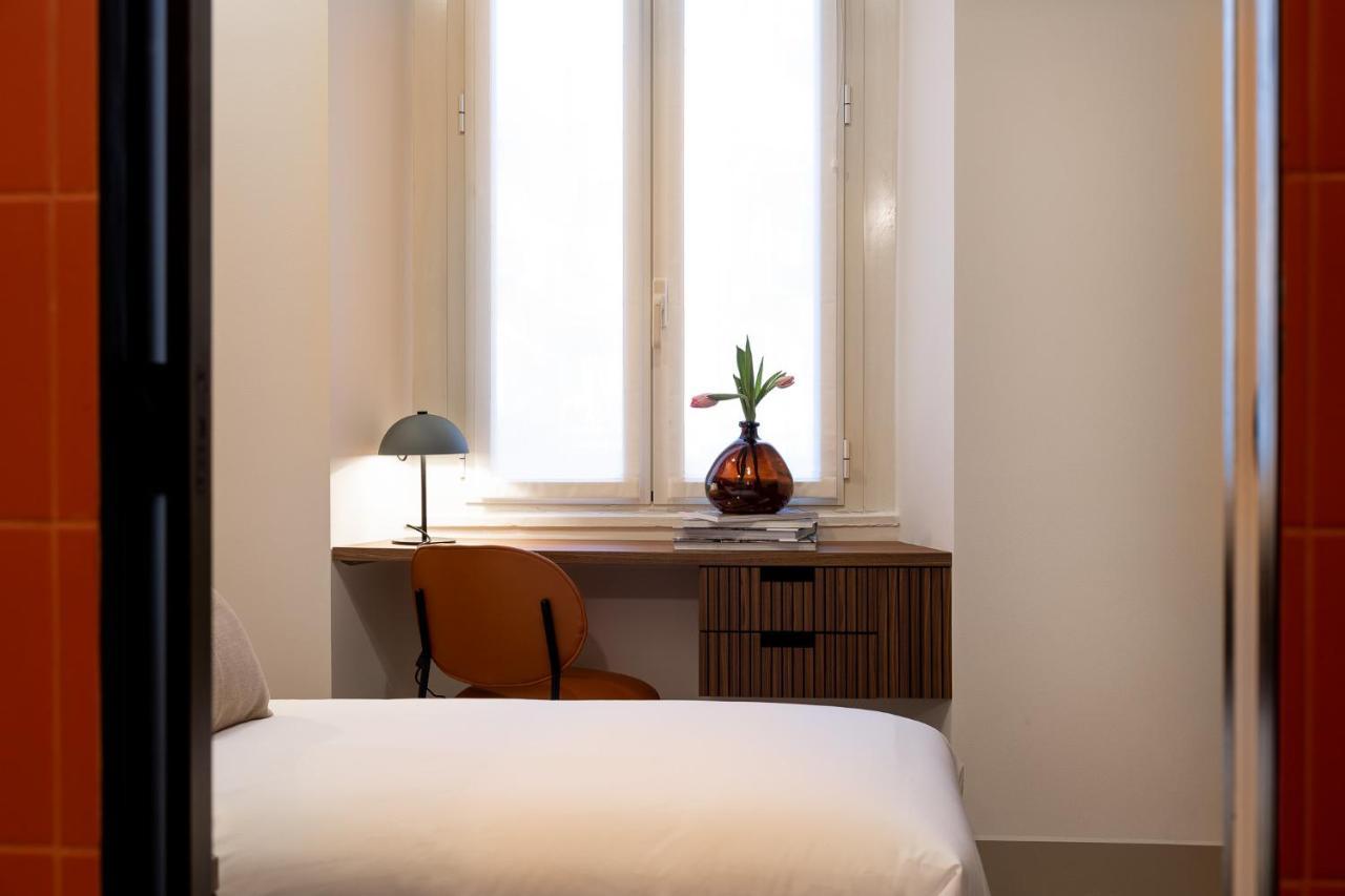 Single Room Private Bathroom