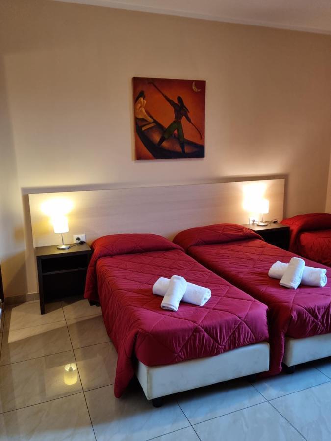 Twin Room Private Bathroom