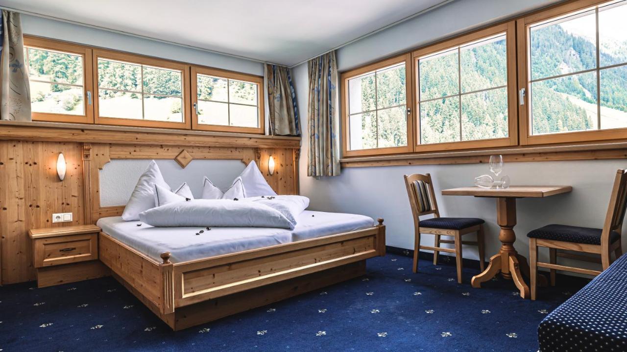 Family Suite,1356088049:JPEG