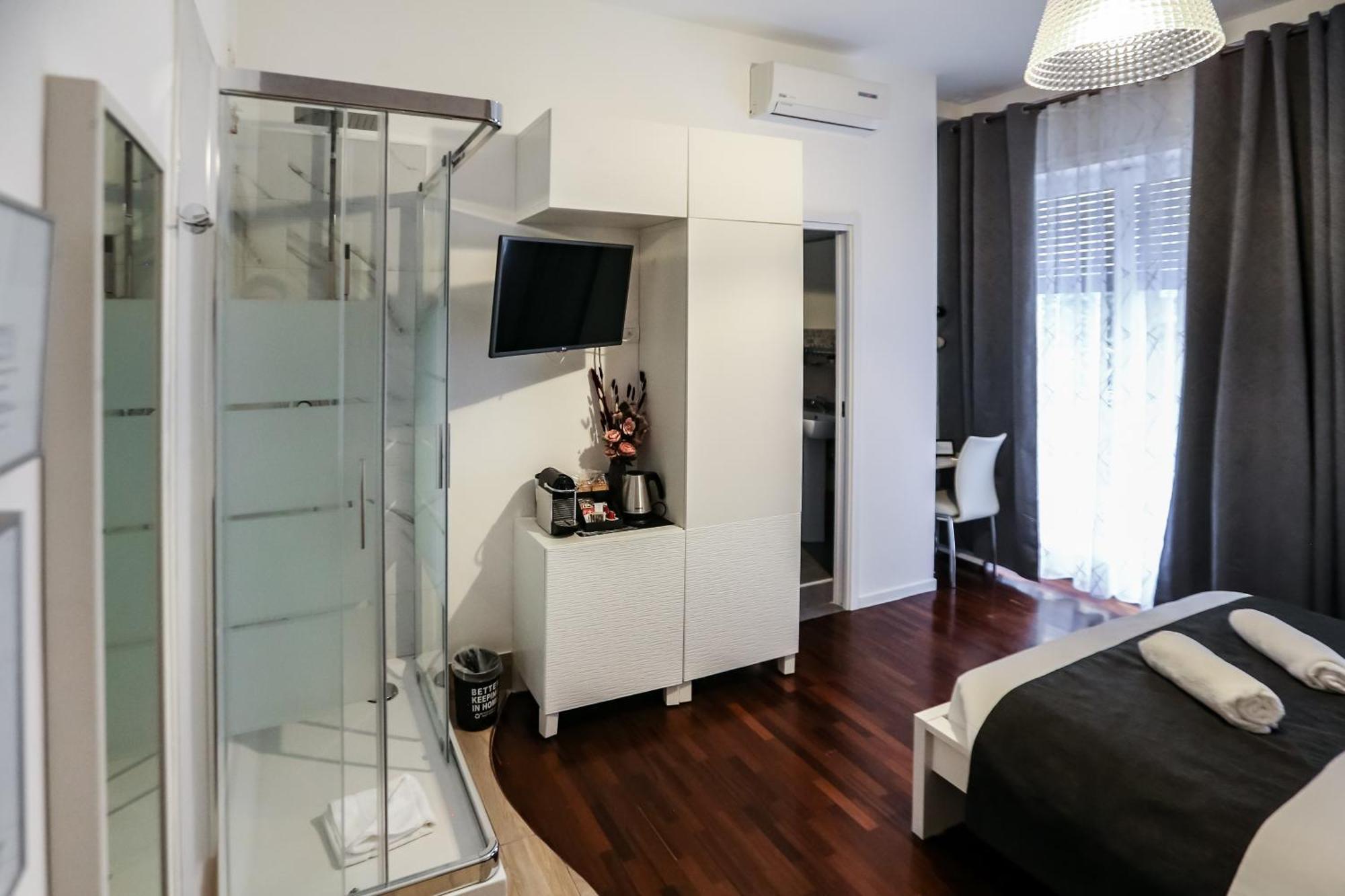 Superior Double Room Shared Garden