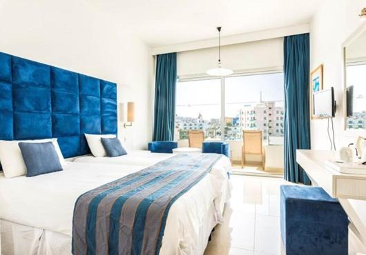 Double or Twin Room Inland View