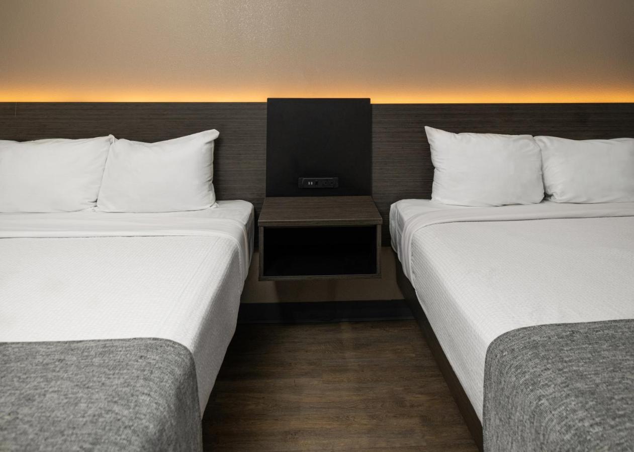 Double Room,1356571238:JPEG