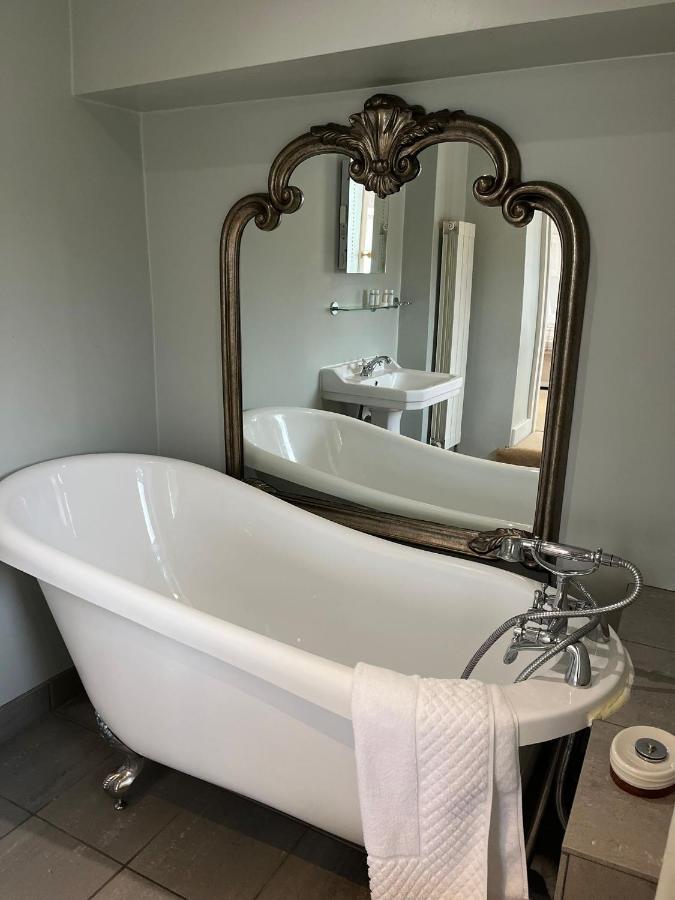 Deluxe Bedroom