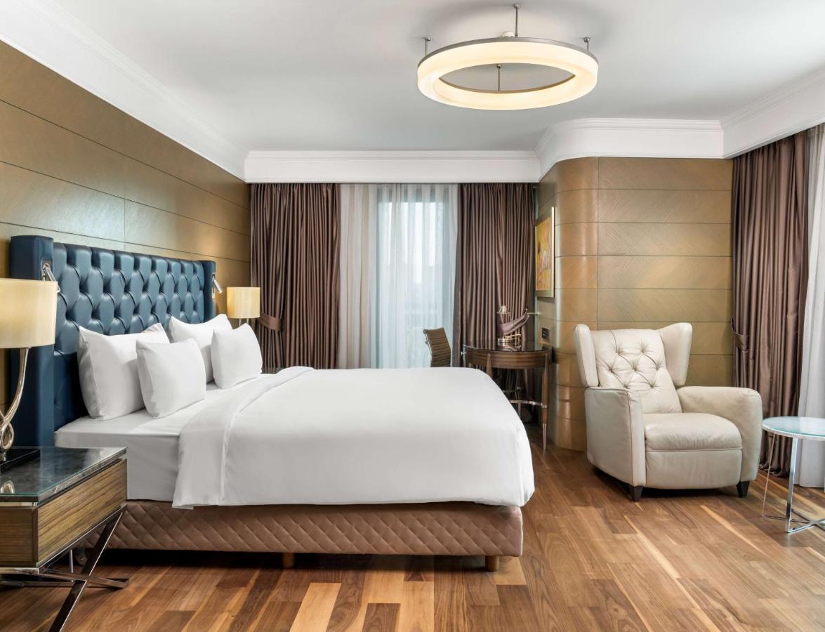 Junior Suite City View Lounge Access