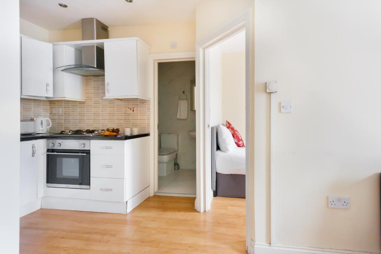 One-Bedroom Deluxe Apartment