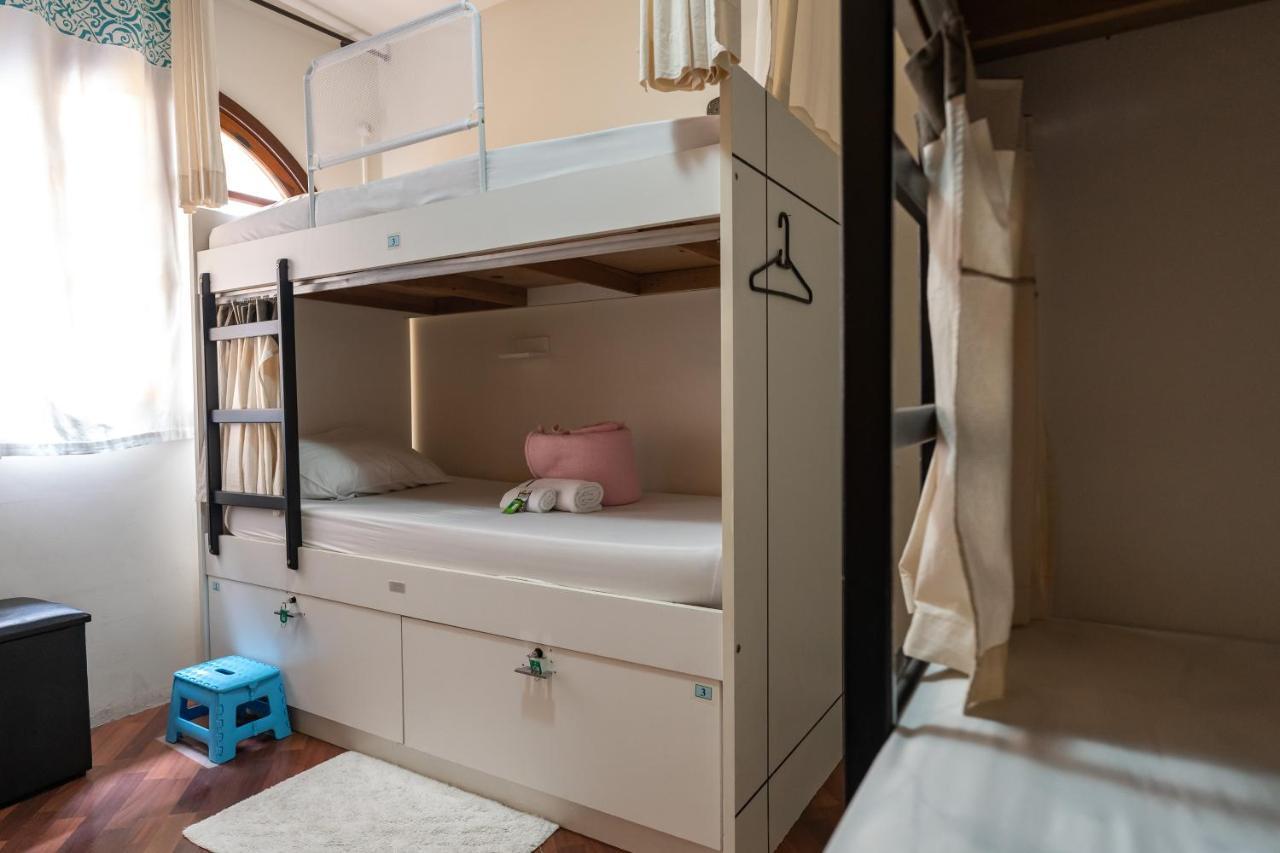 Bed 4-Bed Female Dormitory Room