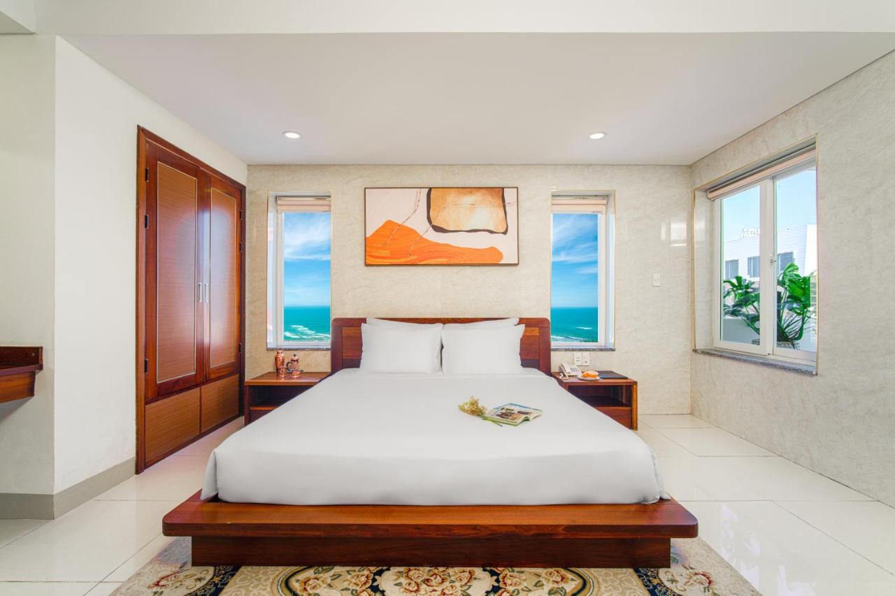 Suite Sea View High Floor