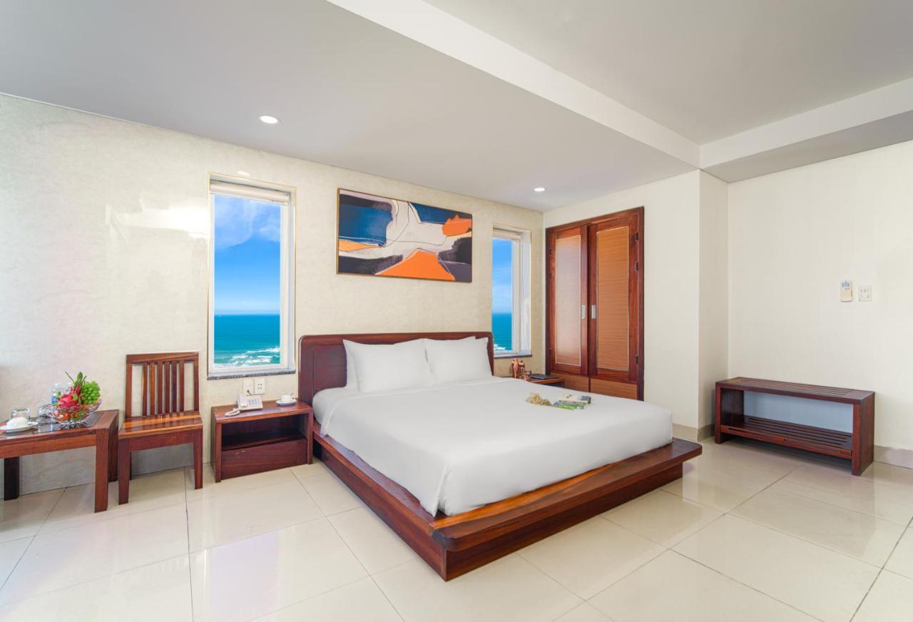 Deluxe Double Room Side Sea View