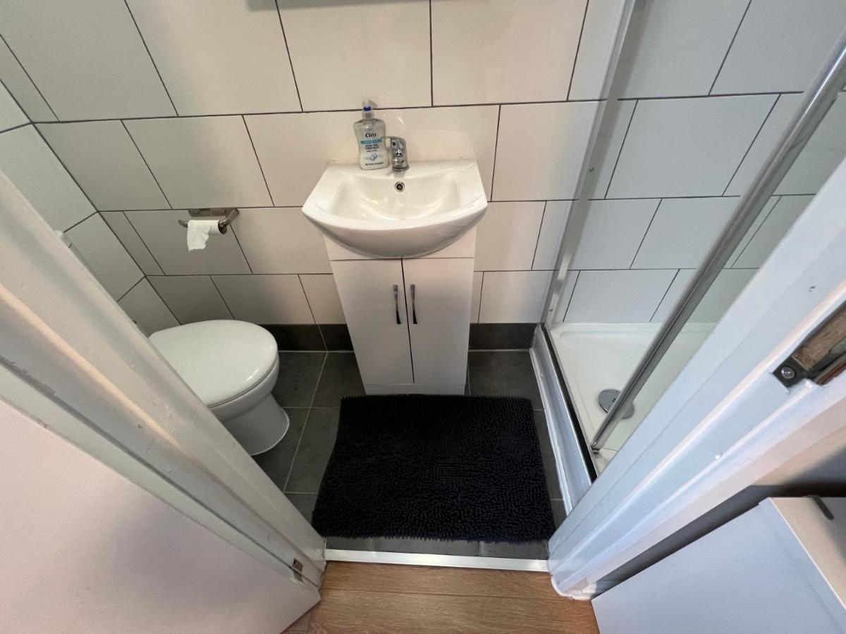 Double Room Private Bathroom