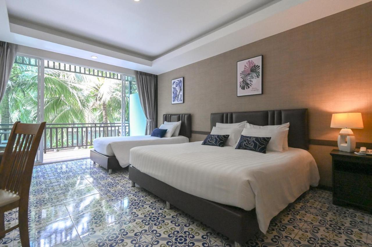 Triple Room Pool View