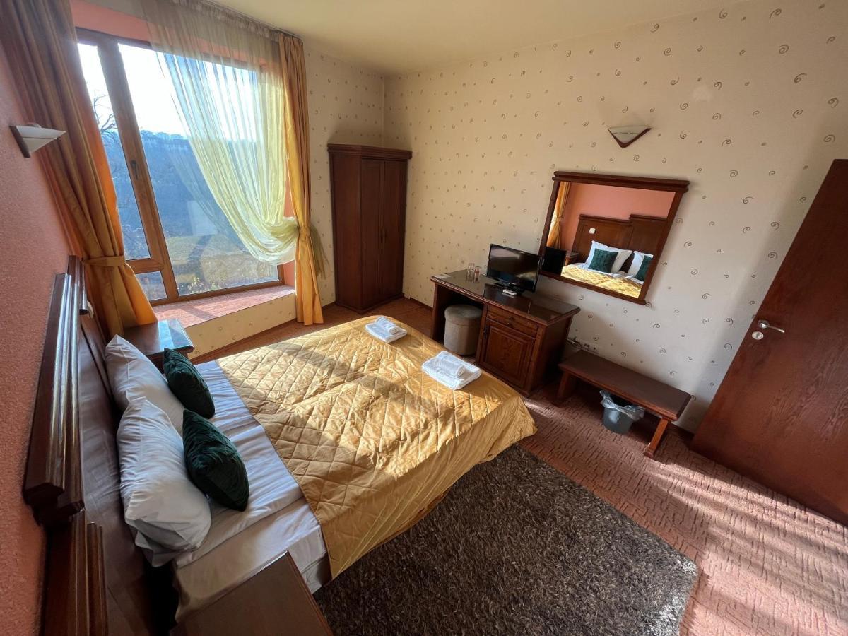 Double or Twin Room Mountain View