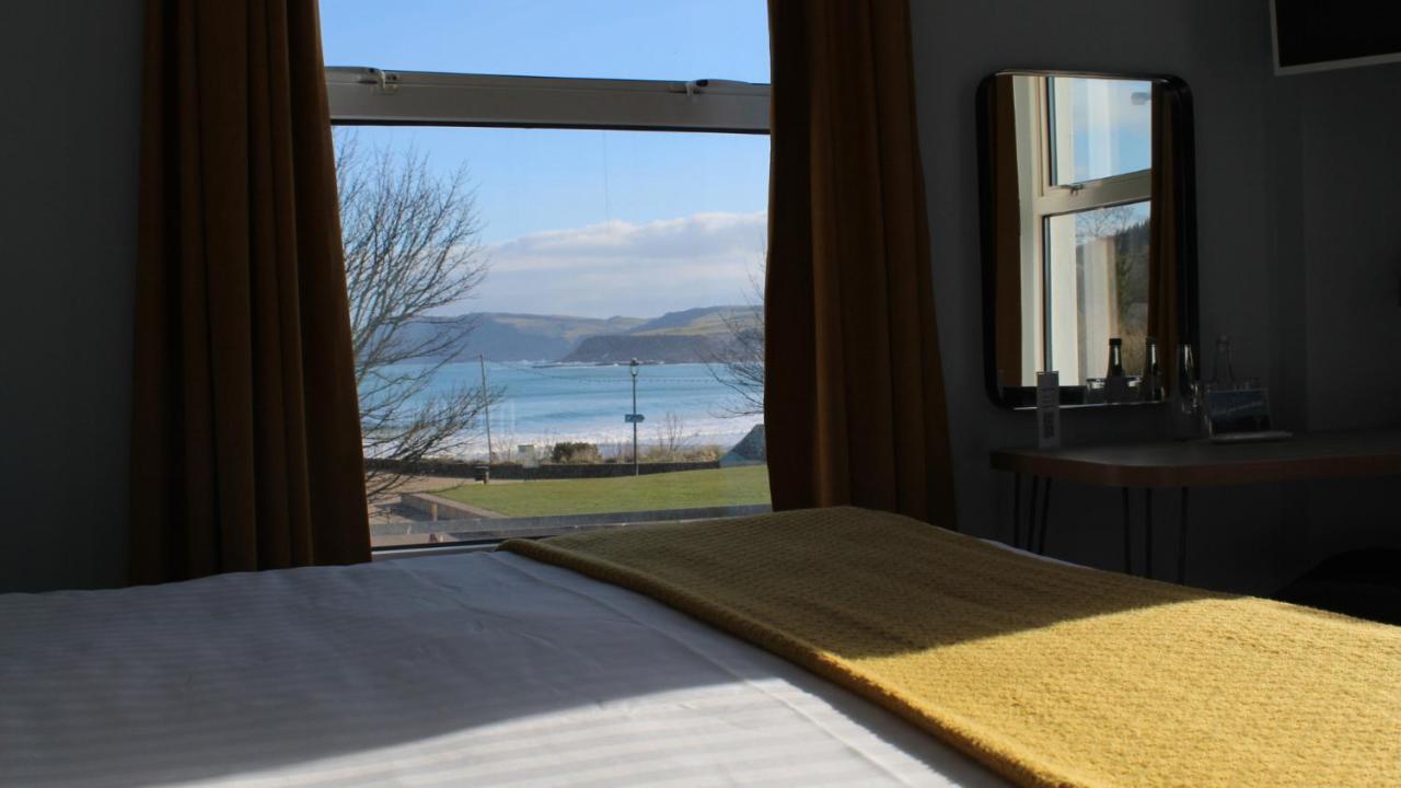 Double or Twin Room with Sea View