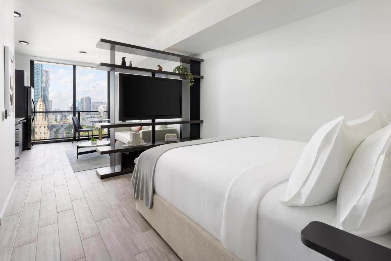 Bay View Studio Suite King Bed