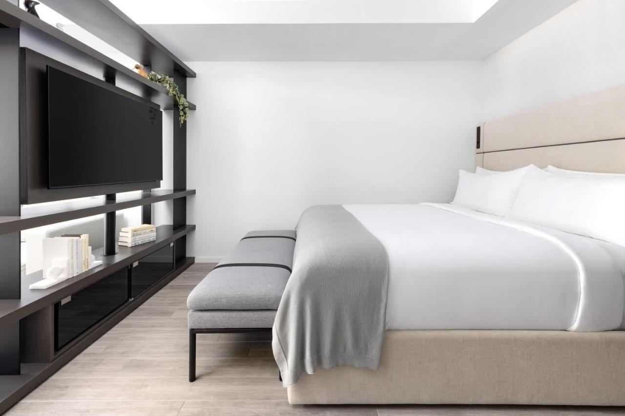 Bay View Studio Suite King Bed
