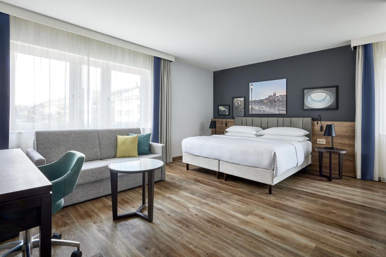 Junior King Suite - Club Lounge Access,1516457293:JPEG