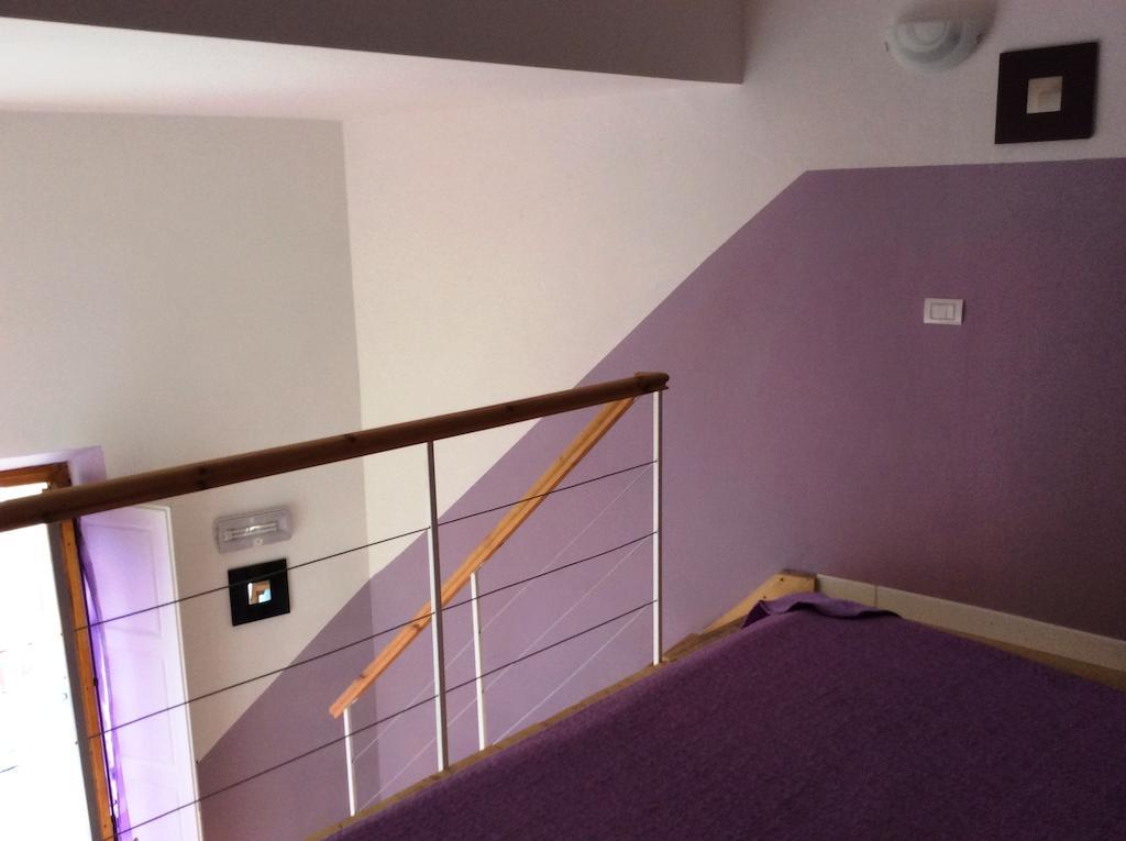 One-Bedroom Apartment Split Level,1341837344:JPEG