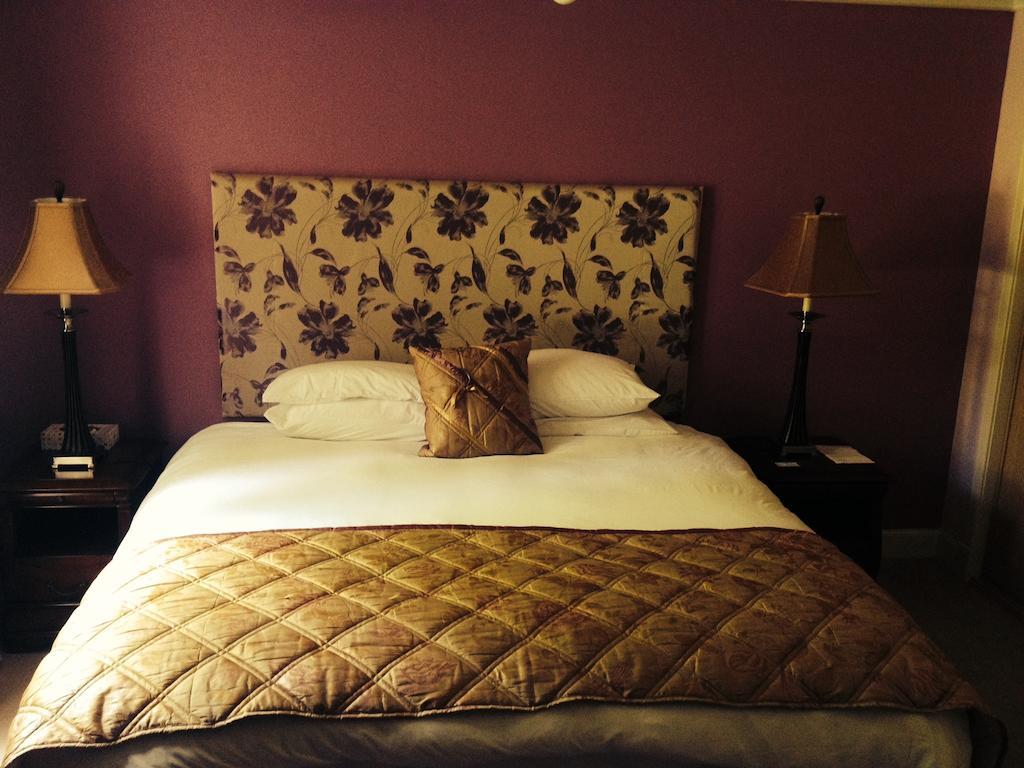 Double Room with Private External Bathroom,129265368:JPEG